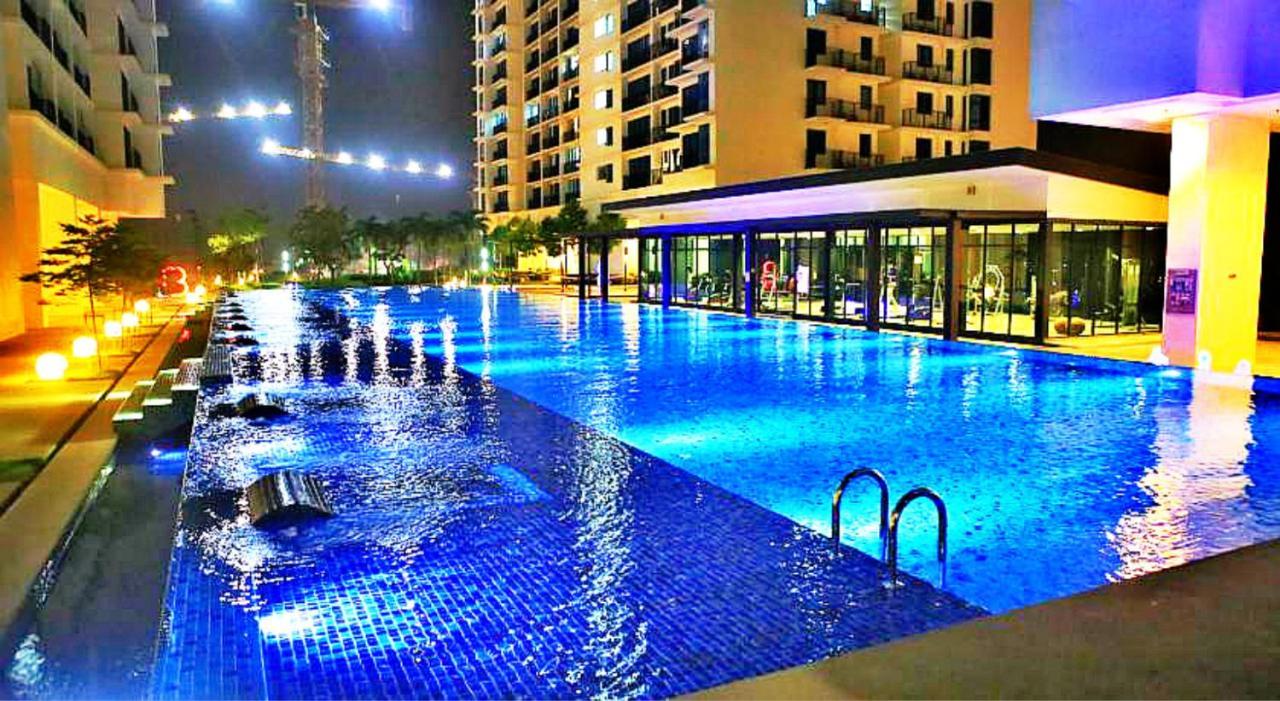Peanut Butter Homestay - Trefoil Setia Alam Shah Alam Buitenkant foto