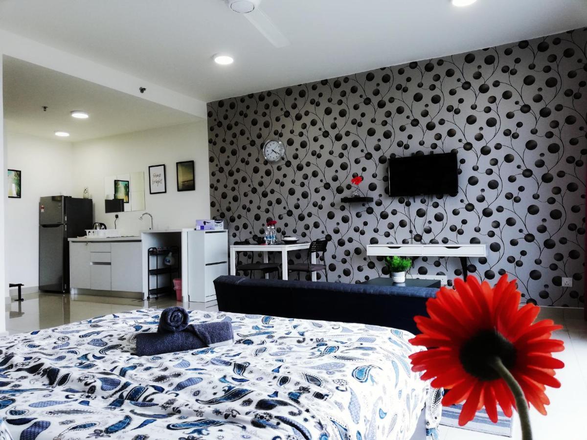 Peanut Butter Homestay - Trefoil Setia Alam Shah Alam Buitenkant foto