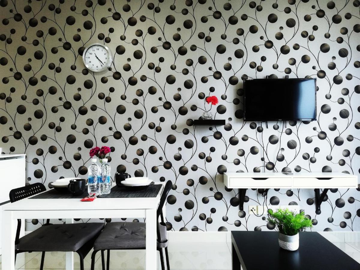 Peanut Butter Homestay - Trefoil Setia Alam Shah Alam Buitenkant foto
