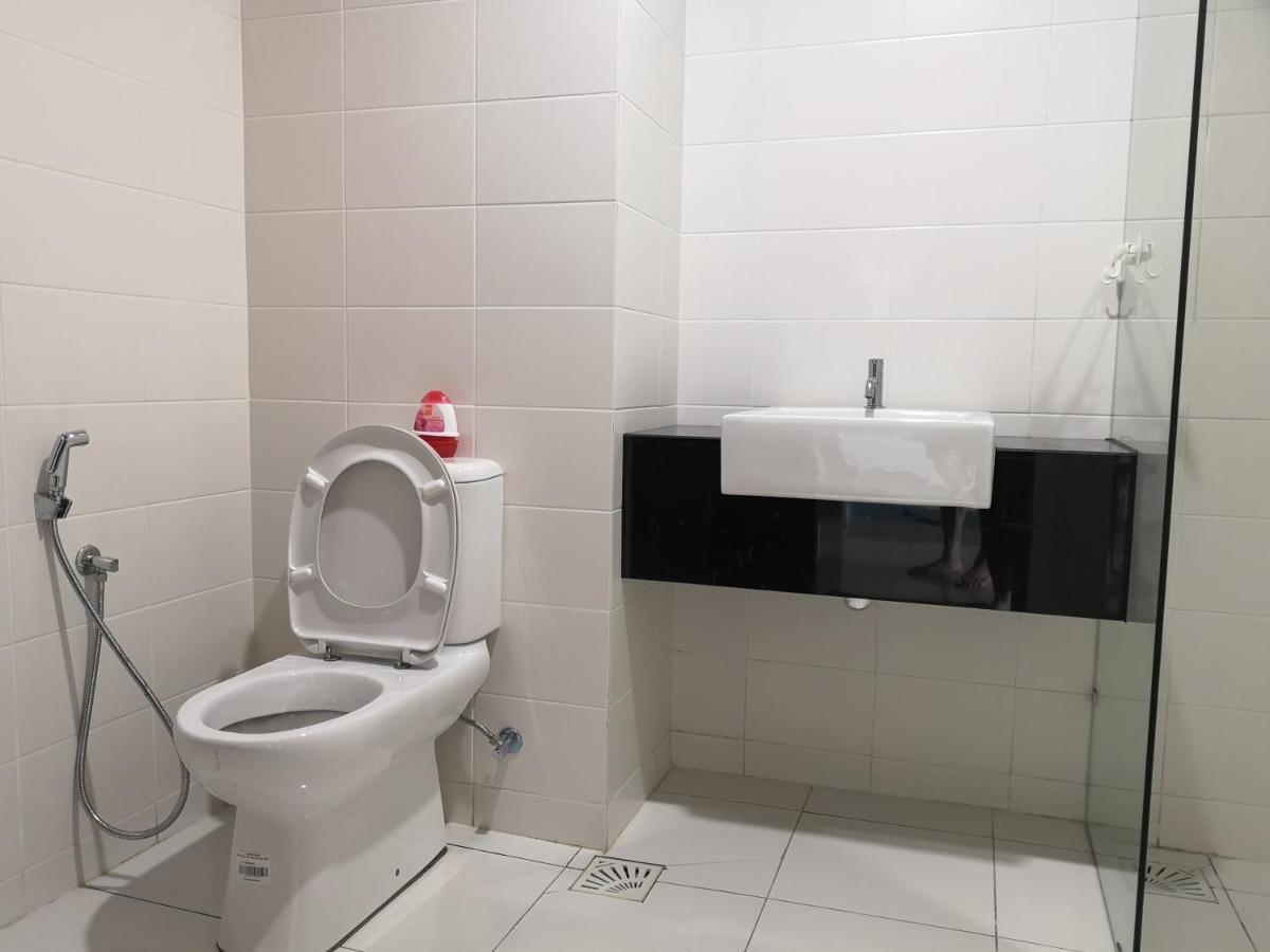 Peanut Butter Homestay - Trefoil Setia Alam Shah Alam Buitenkant foto