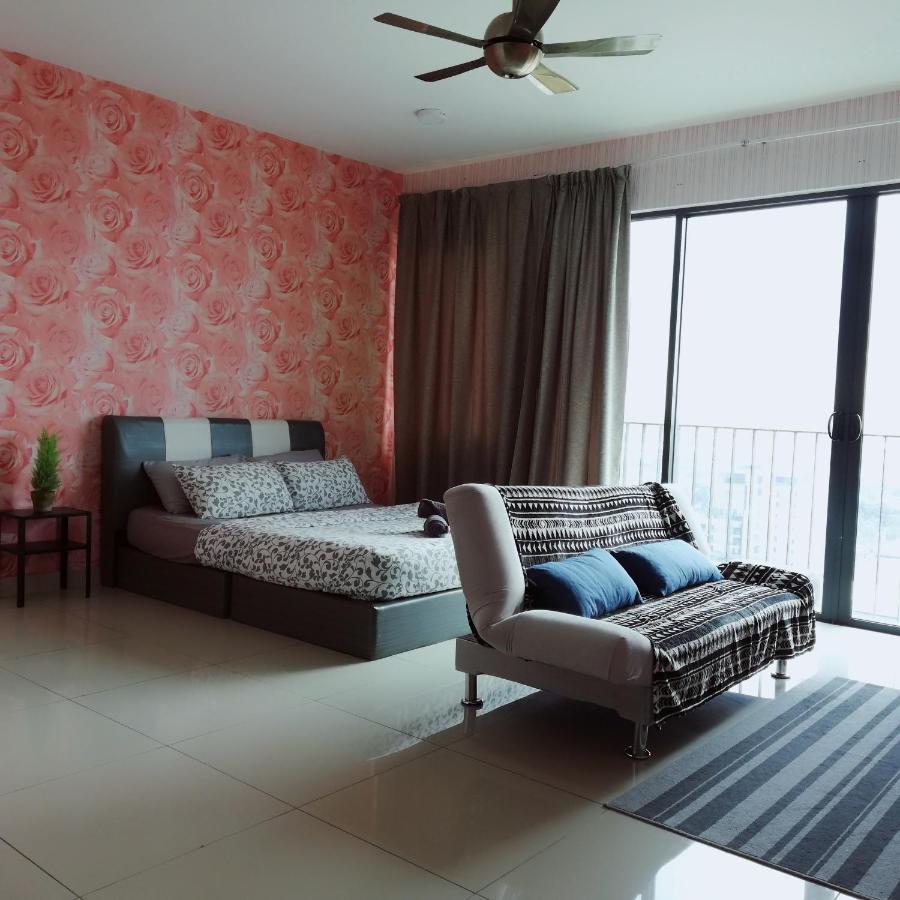 Peanut Butter Homestay - Trefoil Setia Alam Shah Alam Buitenkant foto